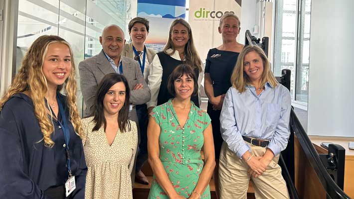 Foto de familia visita Agencia Europea Control de Pesca