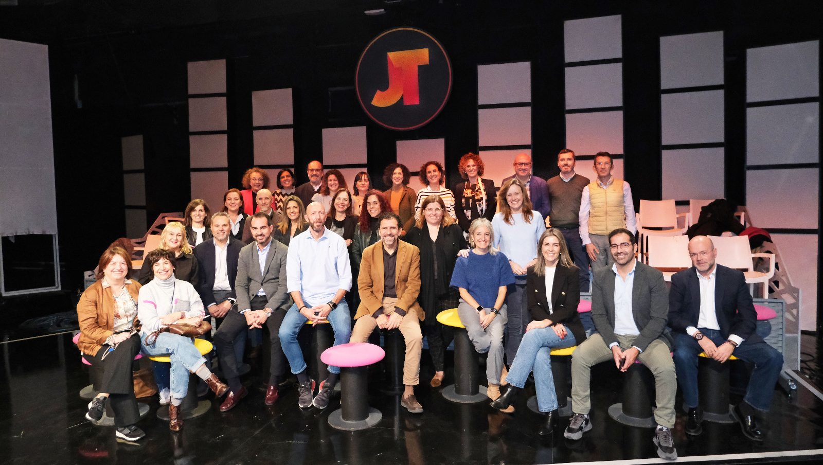 Periodistas de CARTV y socios Dircom de Aragón, trabajando juntos por una información útil, veraz y ética