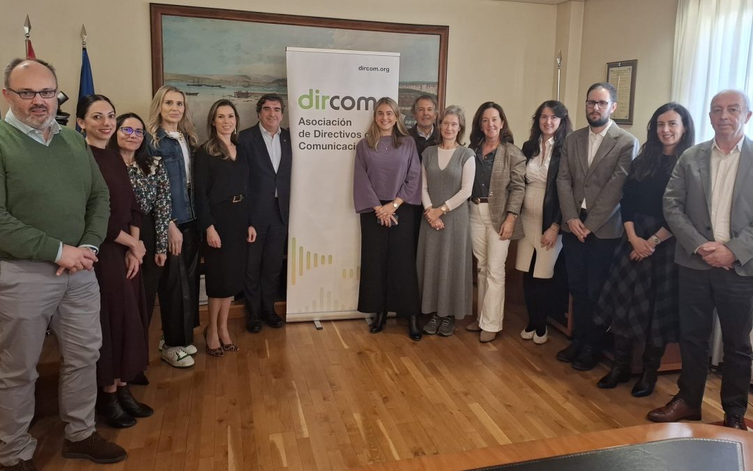 Dircom Galicia celebra su tradicional comida de Navidad con una reunión previa con el presidente de la Autoridad Portuaria de A Coruña