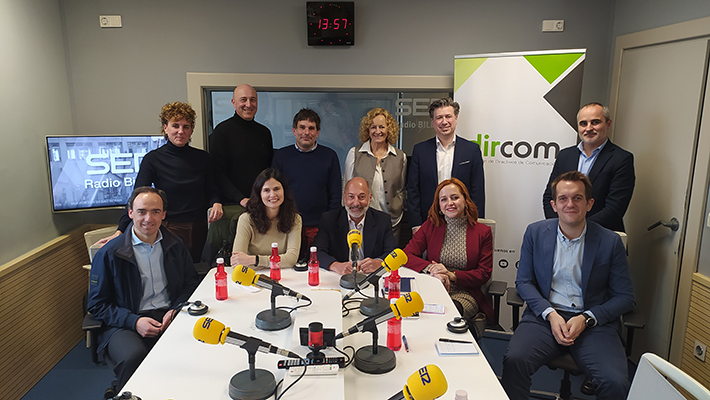 Dircom Norte se adentra en la radio con una visita a Cadena SER Euskadi